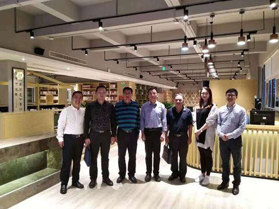 说明: 599947325293390269