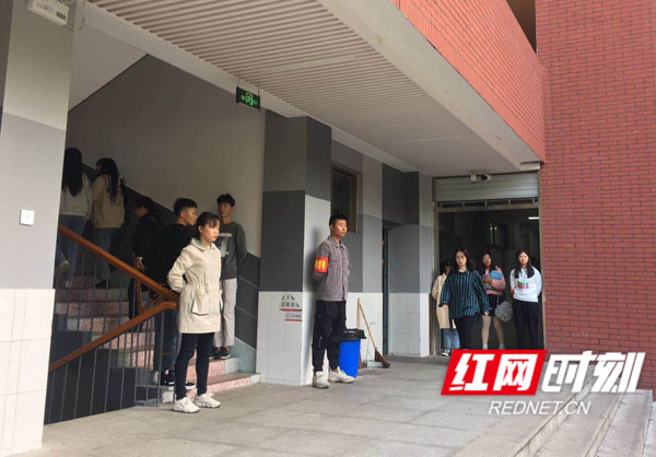 文明督查员_conew1.jpg 文明督查员_conew1.jpg